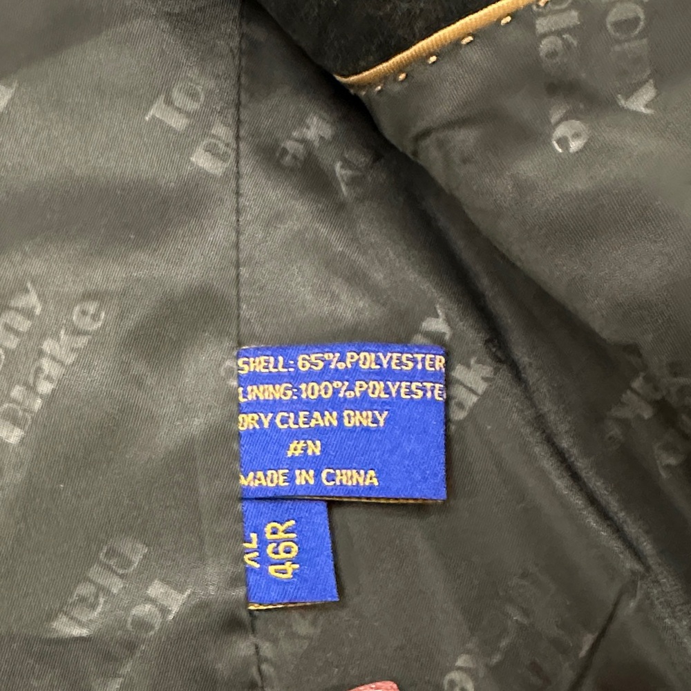 Sophisticated velvet Men's 2 button Black Blazer - Picture 10 of 10
